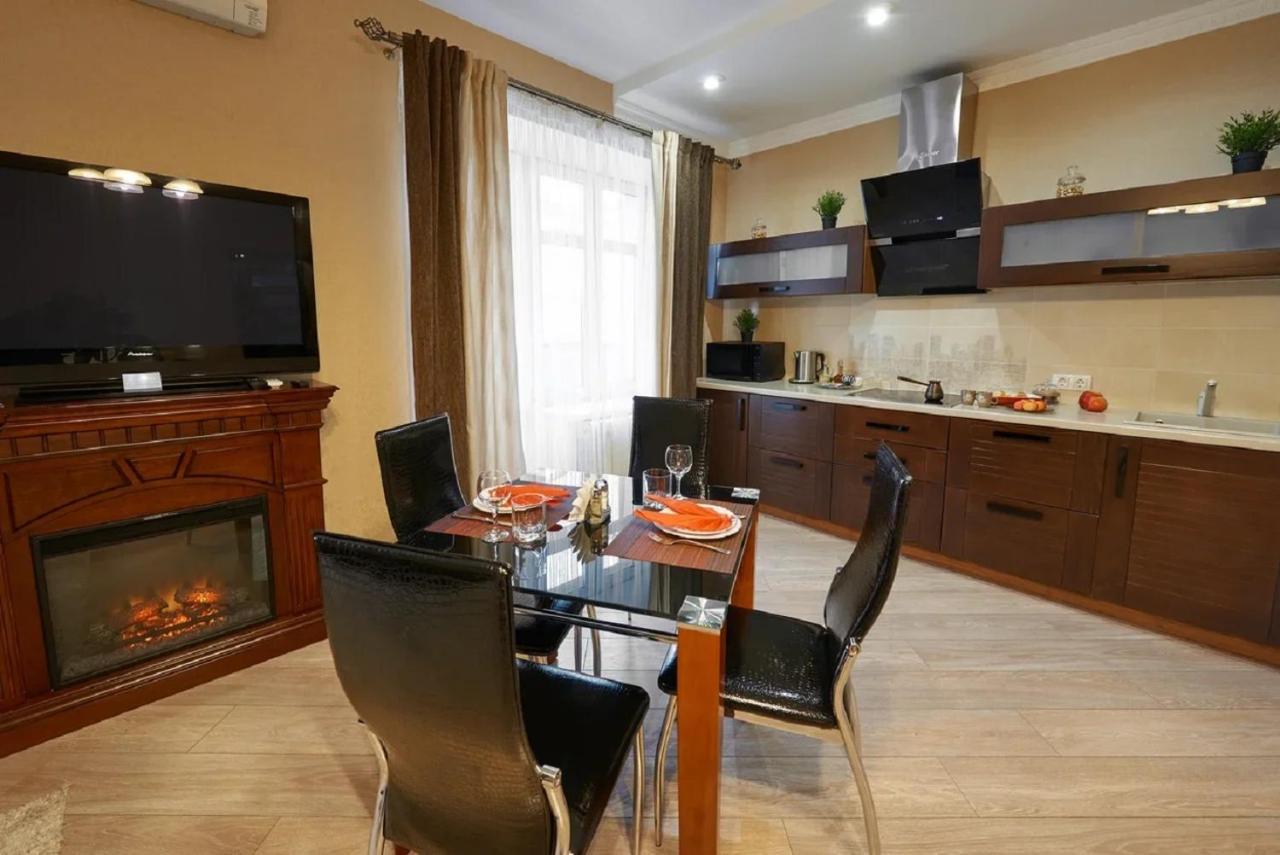 Paulmarie Apartments On Prs. Lenina, 51 โกเมล ภายนอก รูปภาพ